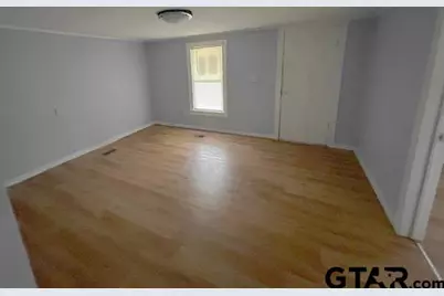 305 Bowers St, Lindale, TX 75771 - Photo 4