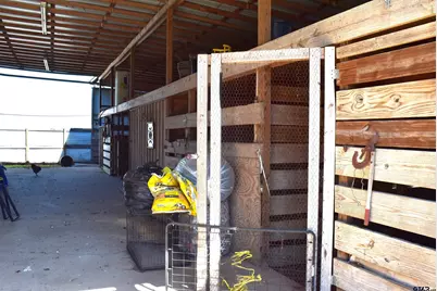 195 Cr 2468, Winnsboro, TX 75494 - Photo 20