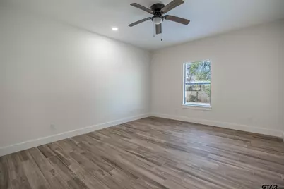 413 Stewart, Lindale, TX 75771 - Photo 24