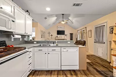 428 Cherrywood Lane, Holly Lake Ranch, TX 75765 - Photo 14