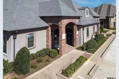 2333 Dueling Oaks Dr, Tyler, TX 75703 - Photo 2