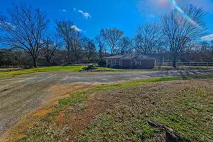 517 An County Rd 147, Palestine, TX 75801 - Photo 32