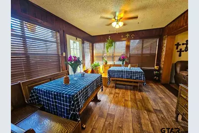 517 An County Rd 147, Palestine, TX 75801 - Photo 14