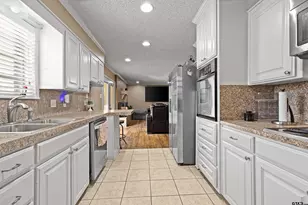 2207 Pinecrest, Gladewater, TX 75647 - Photo 28