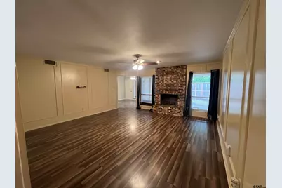 1009 Towne Lake Dr., Longview, TX 75601 - Photo 8
