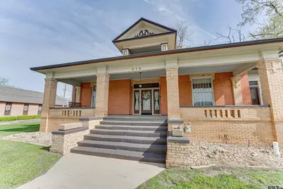 210 W Elm St, Winnsboro, TX 75494 - Photo 2