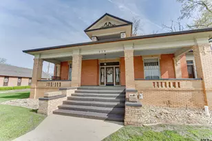 210 W Elm St, Winnsboro, TX 75494 - Photo 2