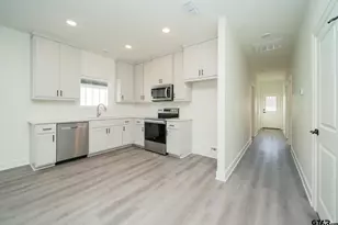 390 Alexander St, Kilgore, TX 75662 - Photo 10