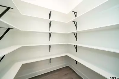 390 Alexander Street, Kilgore, TX 75662 - Photo 14