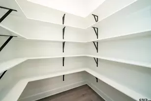 390 Alexander St, Kilgore, TX 75662 - Photo 14