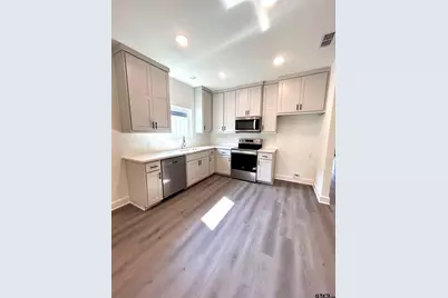 390 Alexander Street, Kilgore, TX 75662 - Photo 6