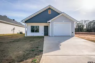 392 Alexander St, Kilgore, TX 75662 - Photo 1