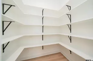 392 Alexander St, Kilgore, TX 75662 - Photo 16