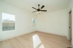 392 Alexander St, Kilgore, TX 75662 - Photo 18