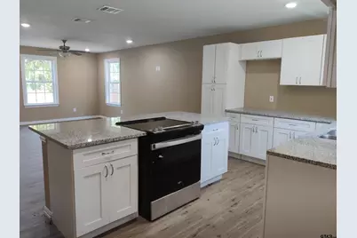 208 Lenox, Pittsburg, TX 75686 - Photo 6