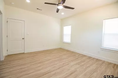 525 N Washington, Grand Saline, TX 75140 - Photo 14