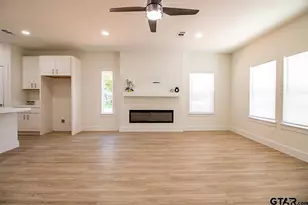 525 N Washington, Grand Saline, TX 75140 - Photo 6