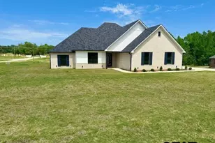 349 Brooks Dr, Gladewater, TX 75647 - Photo 2