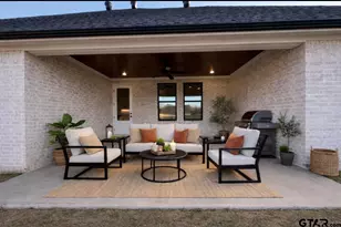 349 Brooks Dr, Gladewater, TX 75647 - Photo 36