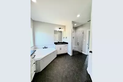 349 Brooks Dr, Gladewater, TX 75647 - Photo 16