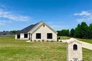 349 Brooks Dr, Gladewater, TX 75647 - Photo 24