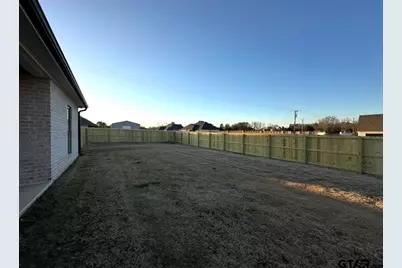 349 Brooks Dr, Gladewater, TX 75647 - Photo 38