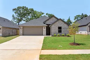 2245 Dogwood Pk Blvd, Tyler, TX 75707 - Photo 1