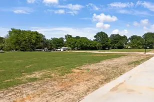 110 W Teal Dr, Troup, TX 75789 - Photo 1