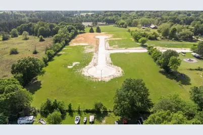 208 E Teal Drive, Troup, TX 75789 - Photo 1