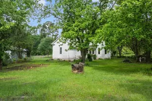 529 E Fm 323, Palestine, TX 75801 - Photo 6