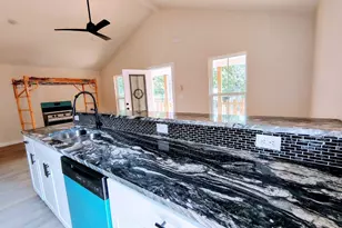 708 N 1st, Gladewater, TX 75647 - Photo 14