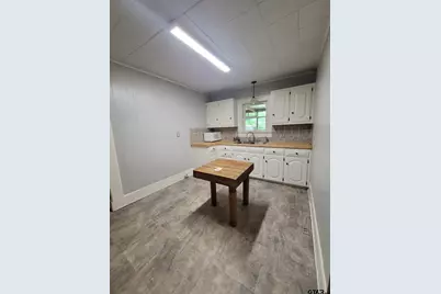 716 Sycamore, Mineola, TX 75773 - Photo 6