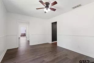 519 W Buchanan, Mineola, TX 75773 - Photo 8