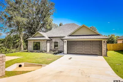 146 Hillcrest Dr, Gladewater, TX 75647 - Photo 1