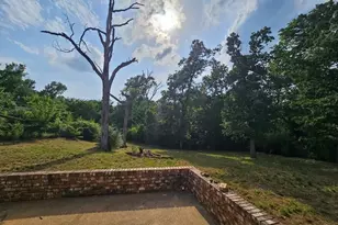 105 Glenwood Dr, Palestine, TX 75801 - Photo 2