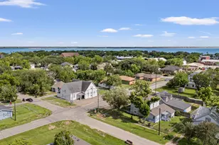 408 Morton, Palacios, TX 77465 - Photo 28