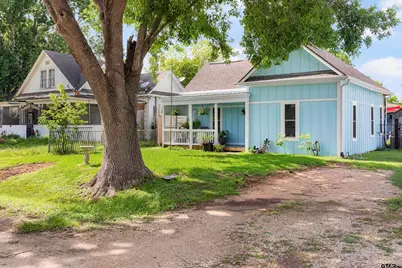 408 Morton, Palacios, TX 77465 - Photo 2