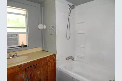 214 Lawrence, Gilmer, TX 75644 - Photo 8
