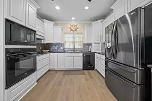 4911 Sunrise Dr, Chandler, TX 75758 - Photo 12