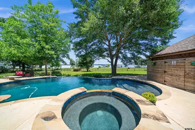 4911 Sunrise Drive, Chandler, TX 75758 - Photo 2