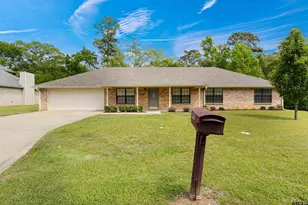 605 Briarwood Dr, Gladewater, TX 75647 - Photo 8