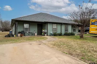 1901 Meadowgreen, Kilgore, TX 75662 - Photo 2