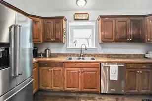 2611 State Hwy 64, Ben Wheeler, TX 75754 - Photo 24