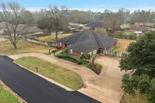 142 Parrish St, Rusk, TX 75785 - Photo 2