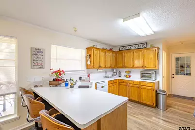 2505 W Gay Ave, Gladewater, TX 75647 - Photo 6