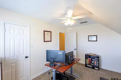 2505 W Gay Ave, Gladewater, TX 75647 - Photo 24