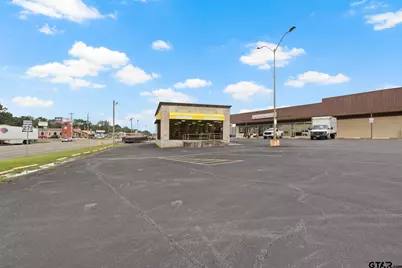 305-A S Greer, Pittsburg, TX 75686 - Photo 2