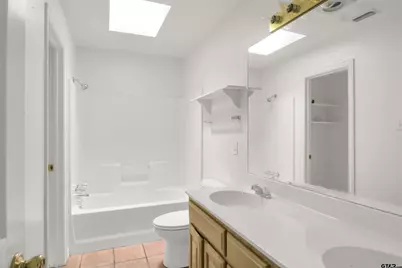 2006 Villa Dr, Tyler, TX 75703 - Photo 8