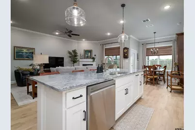 401 Meadows Court, Chandler, TX 75758 - Photo 10