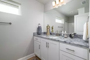 401 Meadows Ct, Chandler, TX 75758 - Photo 22